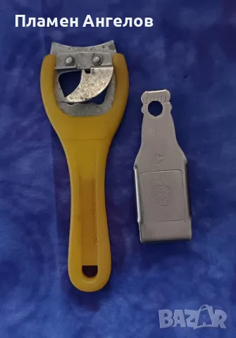 Стари отварачки 2 броя. 