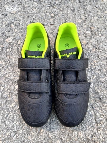 Бутонки 33 номер , снимка 2 - Футбол - 52225089