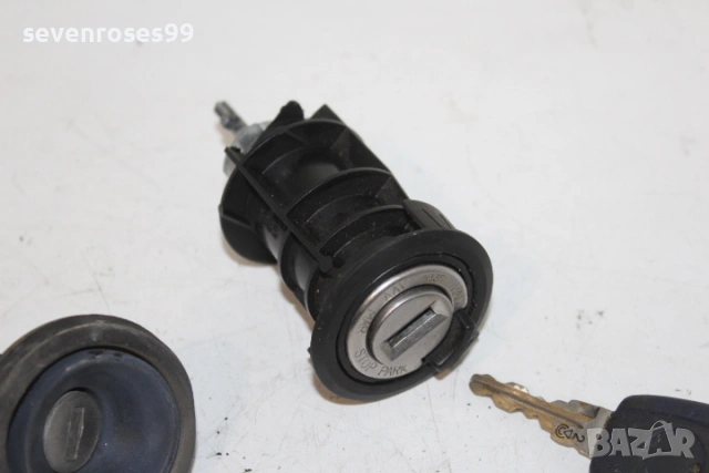 Контактен ключ + патрон заден капак Фиат Пунто 2 2001 1.2i 60 Fiat Punto 2  2/3врати, снимка 2 - Части - 53503730