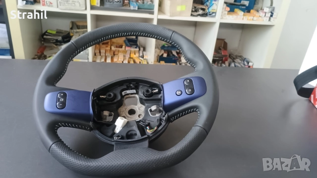 Оригинален волан за Renault Twingo III 484006127R, снимка 2 - Части - 52878501