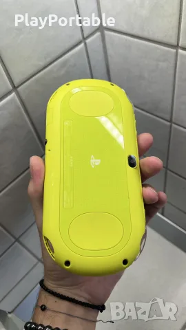 PS Vita PCH-2000 Light Green/White, снимка 6 - PlayStation конзоли - 55733015