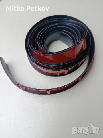 Универсален профил за вежди на калник на кола