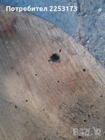 Дървена дялана чиния