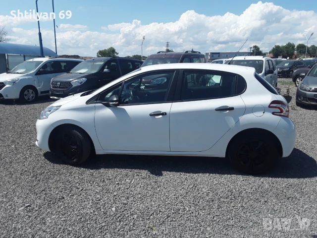 Пежо 208 1.4hdi, снимка 8 - Автомобили и джипове - 50989510