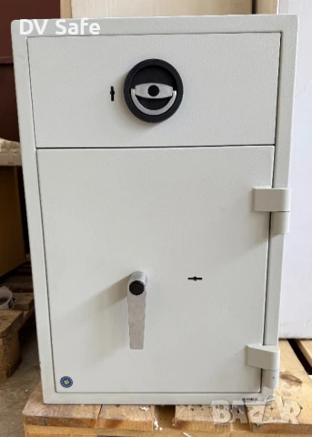 Депозитен сейф  67