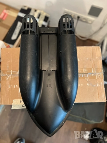 Лодка за захранка с GPS тип катамаран V030, снимка 4 - Екипировка - 52622751