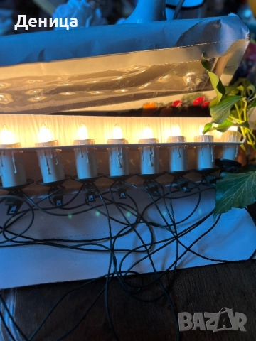 Коледна гирлянда със свещи-10 броя Изправна, запазена кутия, но скъсана Големина на всяка свещ с щип, снимка 2 - Други - 52598819