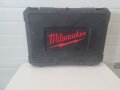 Куфар за акумулаторен винтоверт Milwaukee липсващи закопчалки, снимка 1 - Други инструменти - 41348140