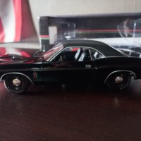 Dodge Challenger 1970 1:18, снимка 6 - Коли, камиони, мотори, писти - 41657537