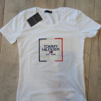 Бяла тениска Tomy Hilfiger, снимка 1 - Тениски - 44826219