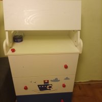 Детско шкафче с три чекмеджета и плот за повиване на бебета, снимка 8 - Мебели за детската стая - 41738657