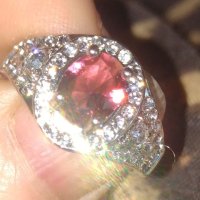 Пръстен с рубин и диаманти  Елуиз, снимка 1 - Пръстени - 41081078