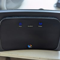 Безжичен рутер BT Home Hub 3.0 300 Mbps 10/100 Wireless N Router (BTHOMEHUB3.0), снимка 2 - Рутери - 41730163