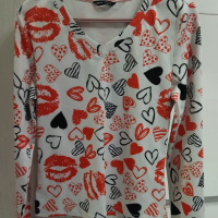 Нова блузка М, снимка 1 - Блузи с дълъг ръкав и пуловери - 44710645