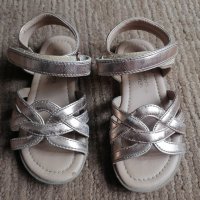 26 номер детски сандали , снимка 1 - Детски сандали и чехли - 41920598