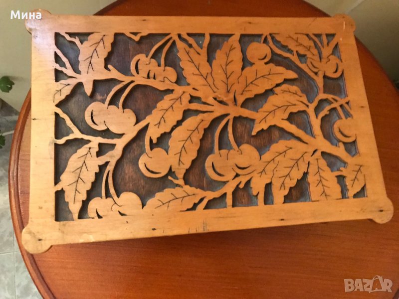 Продавам прекрасна кутия за бужута от тиково дърво , снимка 1