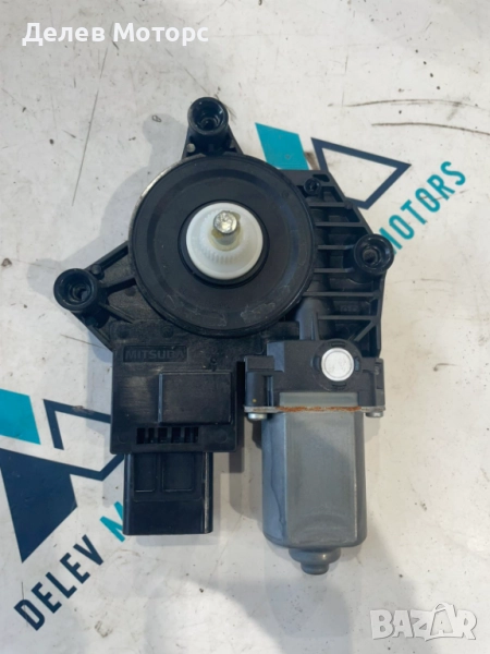 Моторче стъклоповдигвач за предна лява врата 9832841680 от Citroen C4 3B 1.5 Blue HDI, 131 ph., снимка 1