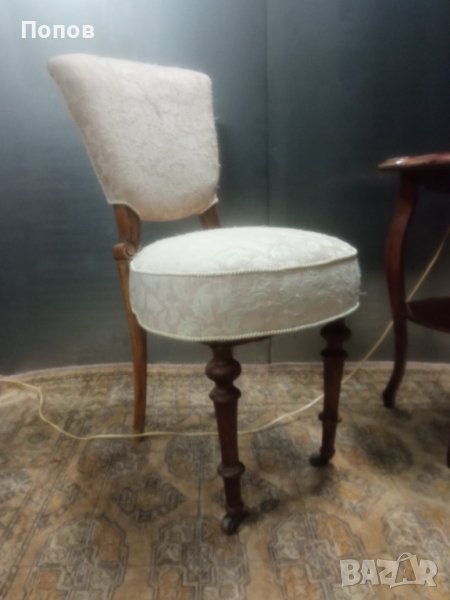 Старинен стол, снимка 1