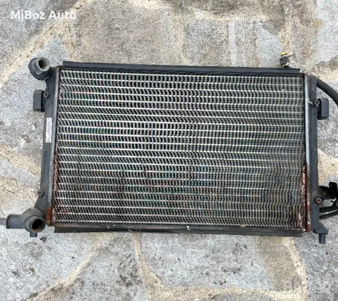 Радиатор охлаждане Фолксваген Голф 5 VW Golf, снимка 1