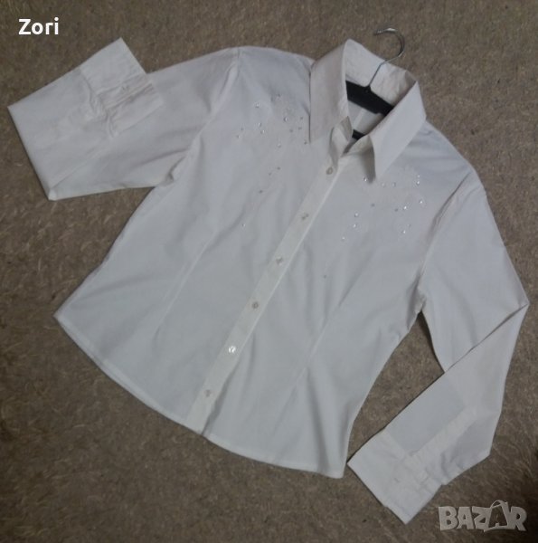 Бяла риза с бродерия и пайети върху бродерията, снимка 1