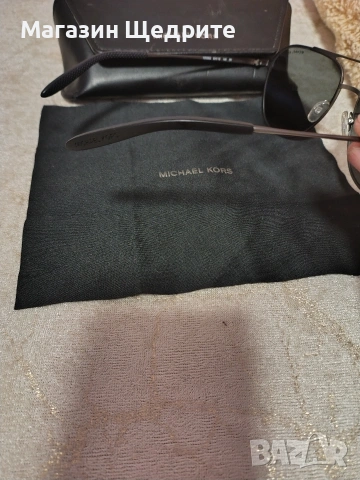 МЪЖКИ СЛЪНЧЕВИ ОЧИЛА МАЙКЪЛ КОРС, снимка 4 - Слънчеви и диоптрични очила - 53850673