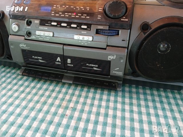 Касетофон/Радио/CD, снимка 4 - Радиокасетофони, транзистори - 41569787