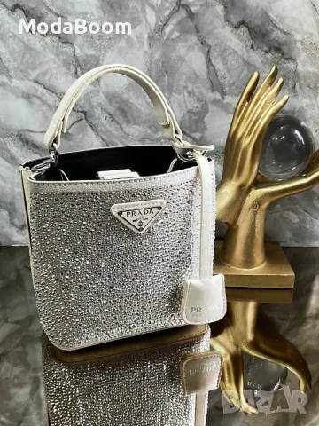 Prad🅰️ дамски чанти Различни цветове , снимка 3 - Чанти - 48932632