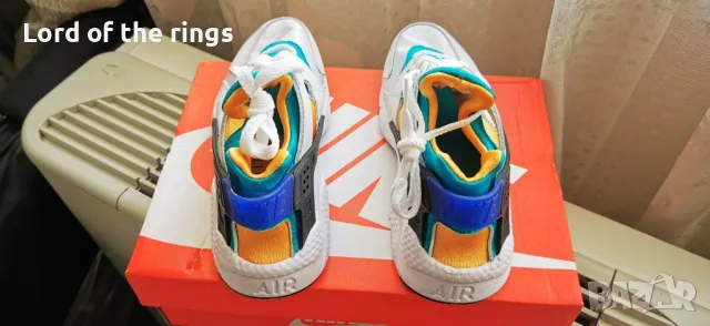 Оригинални маркови дамски маратонки NIKE Air Huarache - 35,5 номер, снимка 4 - Маратонки - 49958766