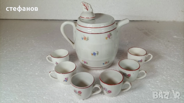 Комплект за греяна ракия, буренце с капаче и 6 чашки, порцелан