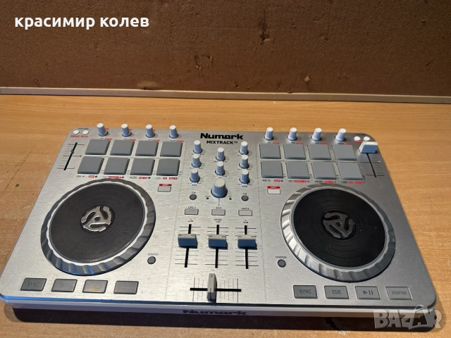  DJ контролер "Numark Mixtrack II", снимка 2 - Ресийвъри, усилватели, смесителни пултове - 52673613