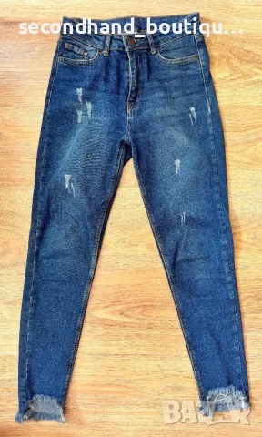 Комплект от дънки и флорален топ с подплънки !, снимка 2 - Комплекти - 50334369