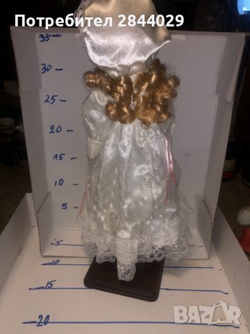 продавам стара порцеланова кукла 30 см на поствка, снимка 5 - Колекции - 40187874