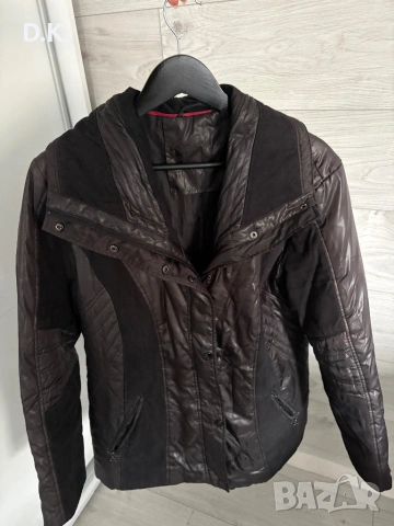 Дамско яке. Размер 40. Гръдна обиколка-110см. Дължина-70см.