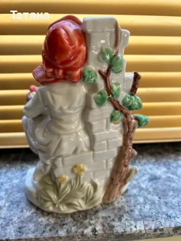 Порцеланова статуетка дама с цигулка  , снимка 2 - Статуетки - 50144116