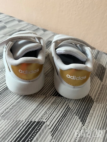 Adidas детски маратонки, снимка 3 - Детски маратонки - 53491505