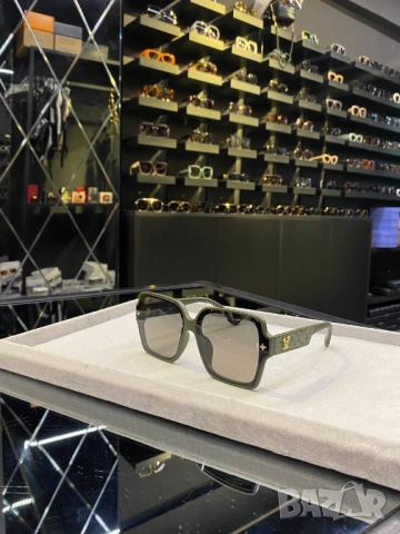 очила с черен обикновен калъф и ув защита fendi louis vuitton, снимка 6 - Слънчеви и диоптрични очила - 51458877