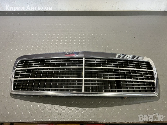 Решетката на предния капак за Mercedes E-class W210