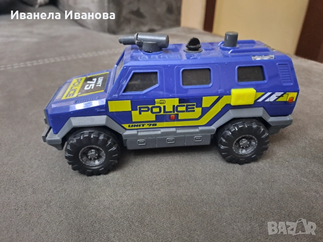 Полицейски джип Dickie , снимка 2 - Коли, камиони, мотори, писти - 53774077