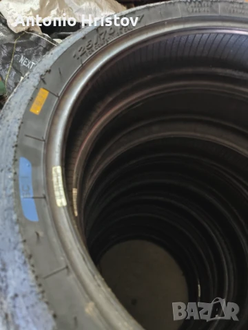 Предни сликове Dunlop и Pirelli , снимка 2 - Гуми и джанти - 50784697