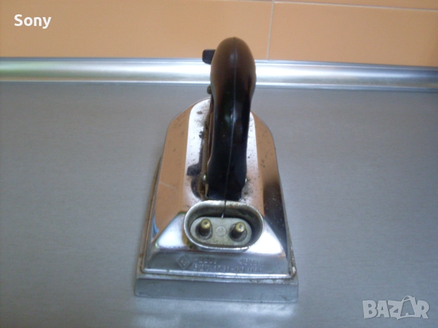 Стара българска ютия- 1960- 1965г., снимка 6 - Антикварни и старинни предмети - 52500086