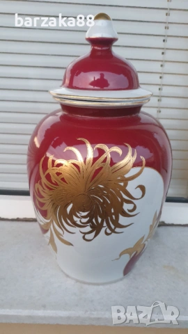 Стара немска порцеланова ваза с капак Урна