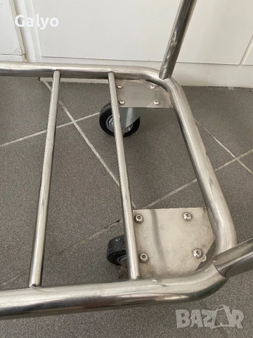 Голяма помощна количка от неръждавейка за хотели или ресторанти, снимка 3 - Друго търговско оборудване - 50832154