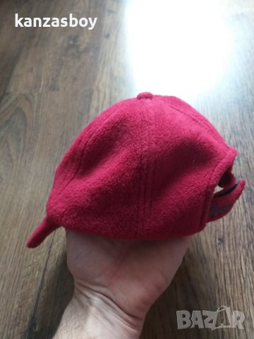 gaastra - страхотна поларена шапка КАТО НОВА С, снимка 6 - Шапки - 44263314
