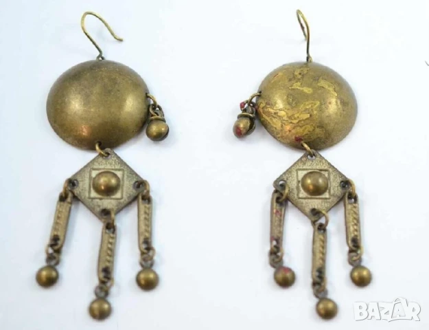 Старинни обици за народна носия  пазете и ценете българското фолклор