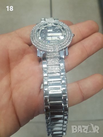 Часовник, снимка 2 - Дамски - 41496419