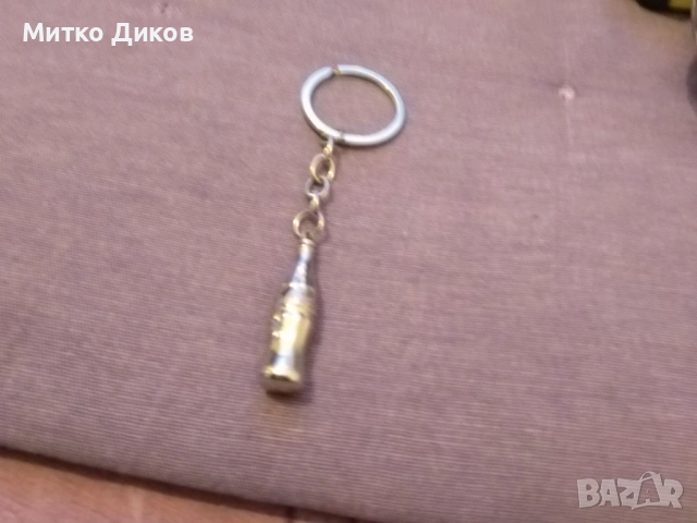 кока кола метален ключодържател винтидж като нов