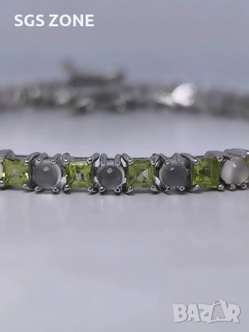 Ръчно изработена сребърна гривна с перидот и лунен камък