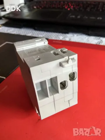 Автоматичен прекъсвач Шнайдер, снимка 5 - Други машини и части - 49894113