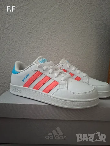 Adidas-Чисто нови!, снимка 4 - Маратонки - 56140766