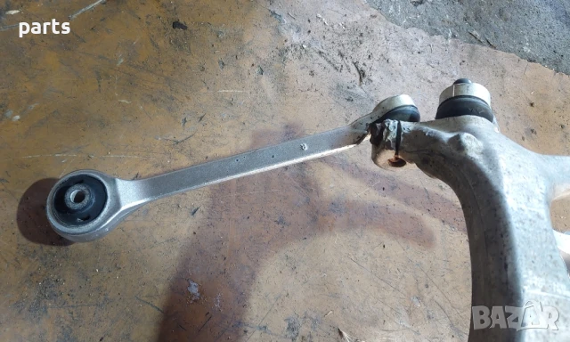 Преден Десен Шенкел със Спирачен Апарат и Диск Комплект Ауди А4 Б6 - А4 Б7 - A3 8P, снимка 4 - Части - 51323278